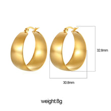 Load image into Gallery viewer, Elegant Chunky Wide Texture Hoop Earring