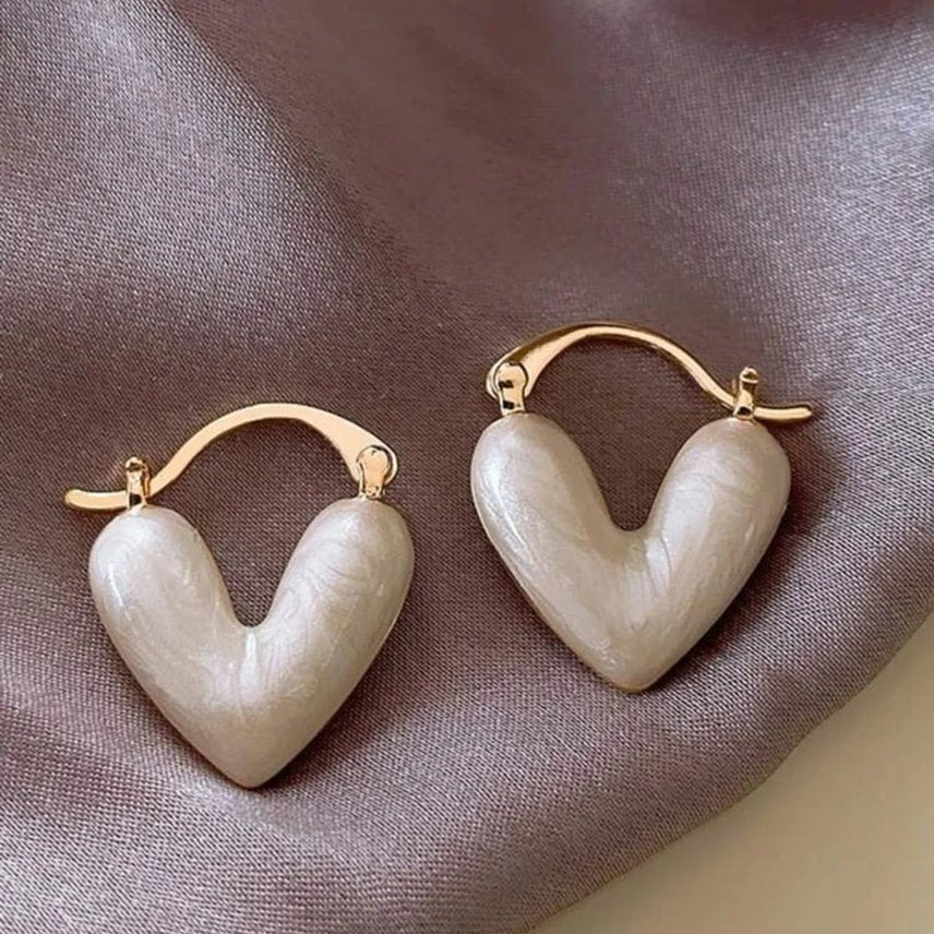 PEARLY HEART EARRINGS