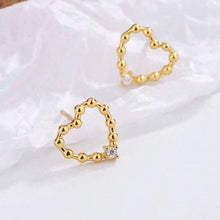 Load image into Gallery viewer, PRETTY LUXE STUDS

