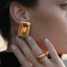 Load image into Gallery viewer, BLAIRE LUXE EARRINGS
