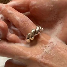 Load image into Gallery viewer, Twist Ring
