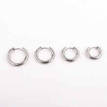 Load image into Gallery viewer, Round Geometric Circle Ear Buckle
