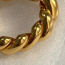 Load image into Gallery viewer, Twist Ring
