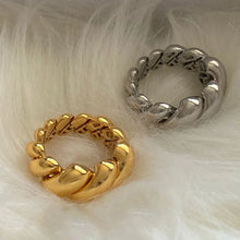 Load image into Gallery viewer, Twist Ring
