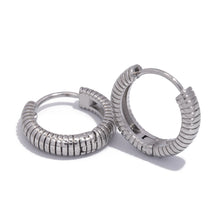 Load image into Gallery viewer, Ribbed Hoop Earrings
