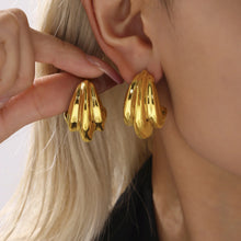 Load image into Gallery viewer, Multi-layer C-shaped Curved Earrings
