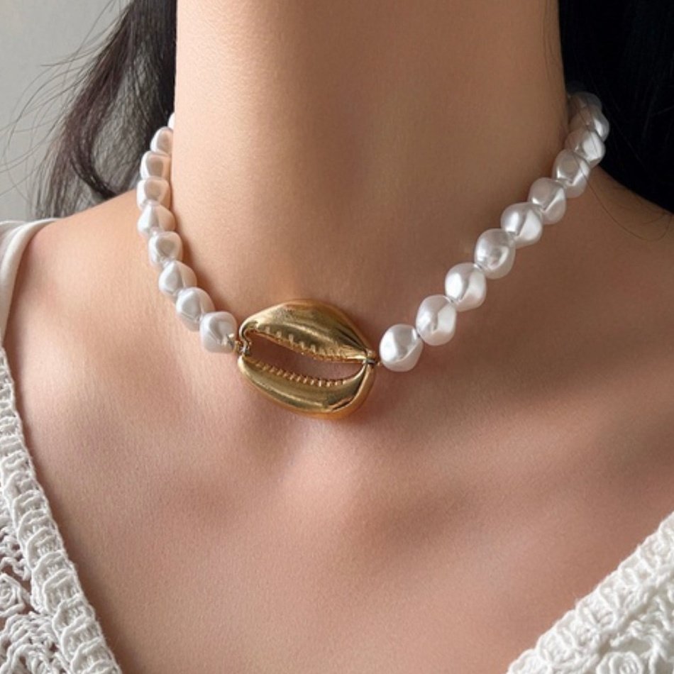 PEARL SHELL CHOKER