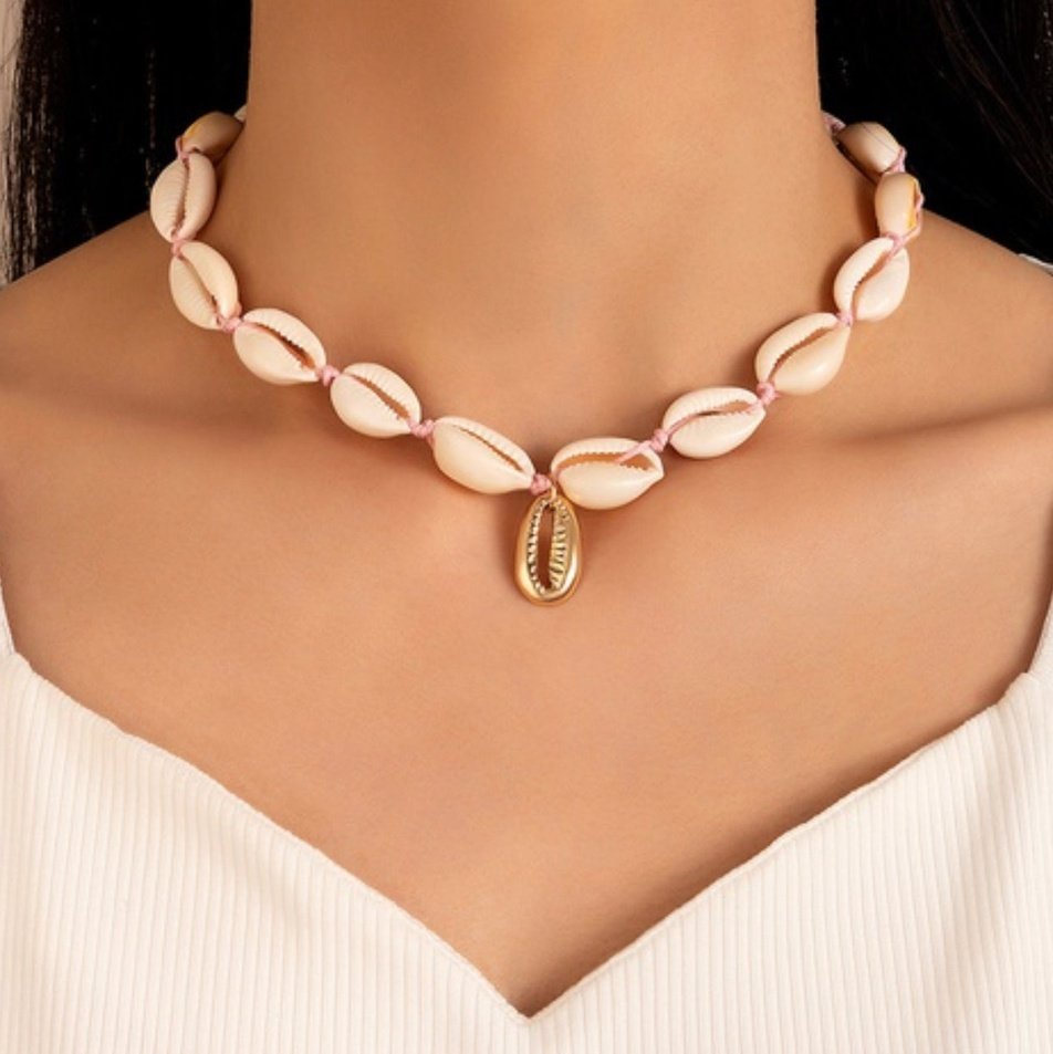 SUMMER SHELL NECKLACE