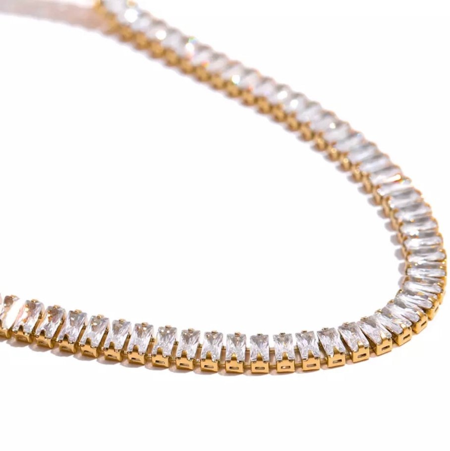 TAYLOR DIAMANTÉ LUXE NECKLACE