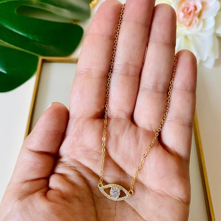 TARA LUXE EYE NECKLACE